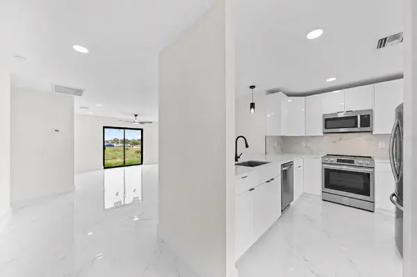 2501 E 15TH ST, Lehigh Acres, FL 33972