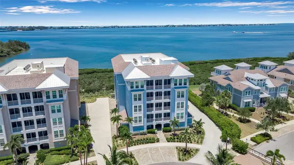 376 ARUBA CIR #301, Bradenton, FL 34209