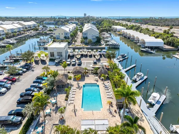 6057 MOORINGS DR S, St Petersburg, FL 33712