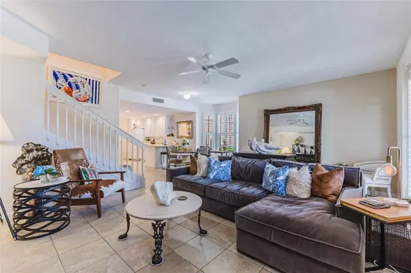 1564 NAPOLI DR W, Sarasota, FL 34232