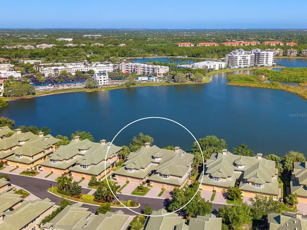 6427 MOORINGS POINT CIR #101, Lakewood Ranch, FL 34202