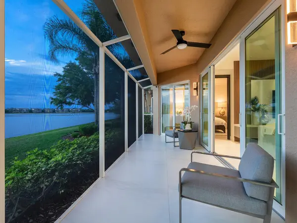 6427 MOORINGS POINT CIR #101, Lakewood Ranch, FL 34202