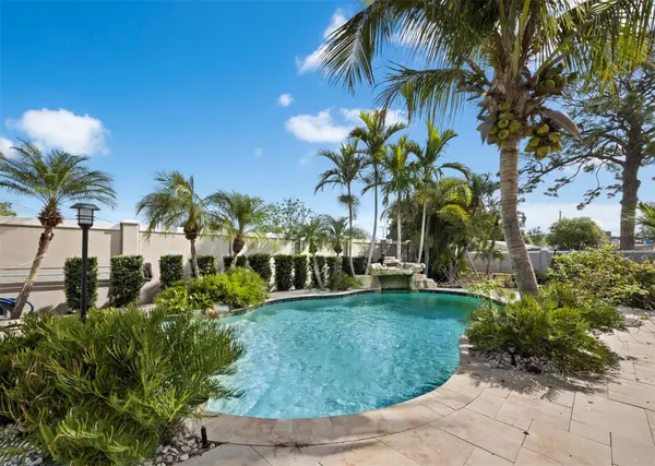 5618 BRITANNIA DR, Sarasota, FL 34231