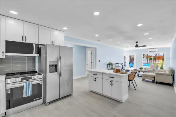 445 63RD ST, Holmes Beach, FL 34217