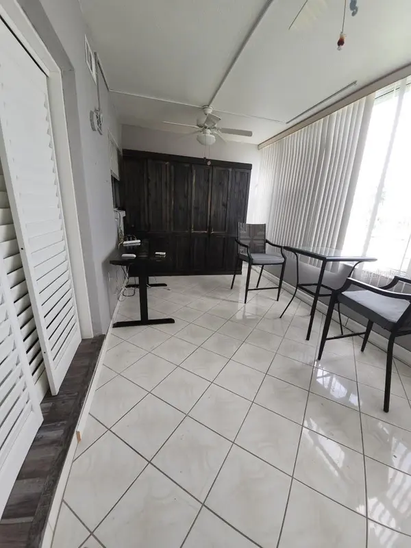 1819 SHORE DR S #217, South Pasadena, FL 33707
