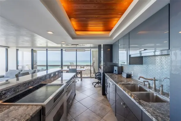 5400 OCEAN BLVD #10-02, Sarasota, FL 34242