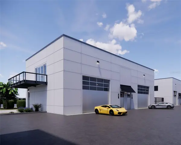 7045 N TAMIAMI TRL #207, Sarasota, FL 34243