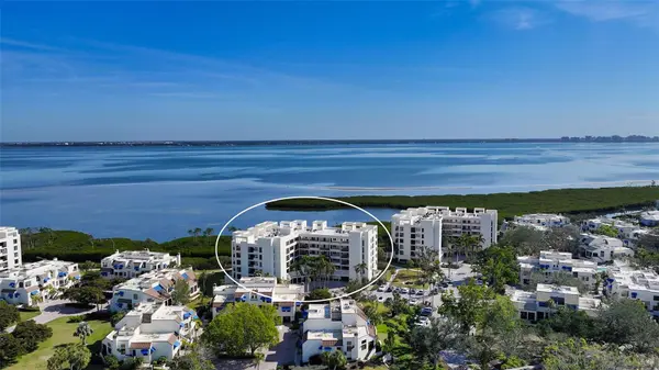 1932 HARBOURSIDE DR #244, Longboat Key, FL 34228