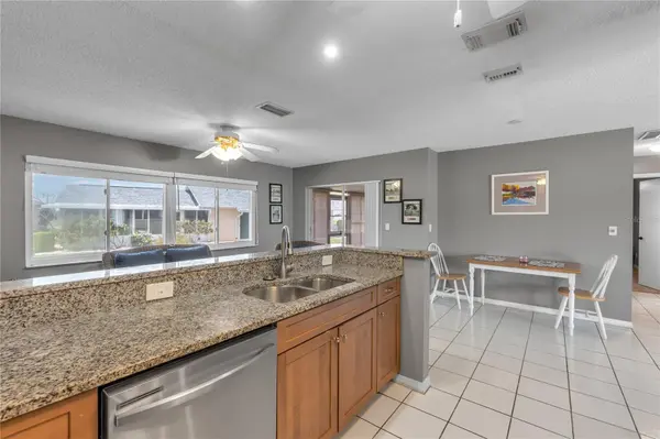 702 HUXLEY PL, Sun City Center, FL 33573