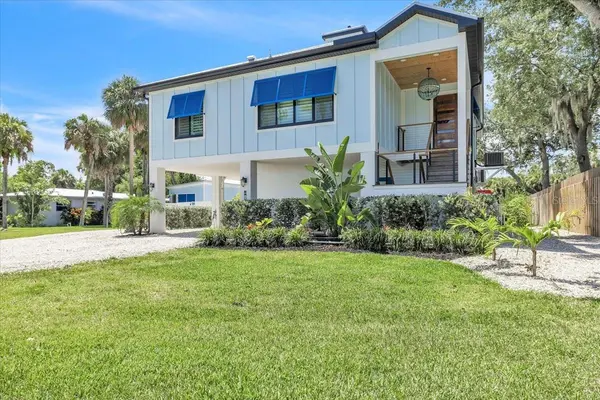 9470 COLONY DR, North Fort Myers, FL 33917