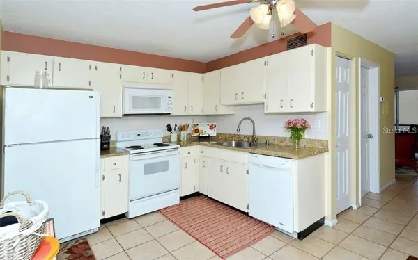2946 CLARK RD #2946, Sarasota, FL 34231