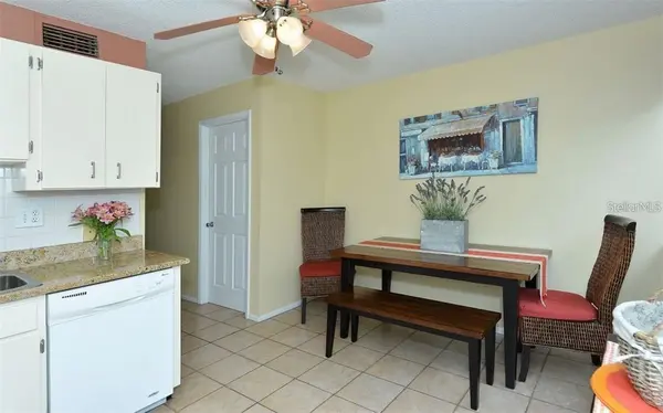 2946 CLARK RD #2946, Sarasota, FL 34231