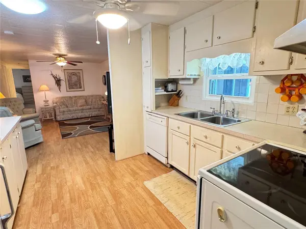 5511 DENMARK DR, Bradenton, FL 34207