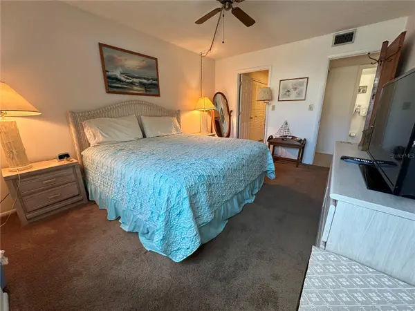 2950 CLARK RD #112, Sarasota, FL 34231