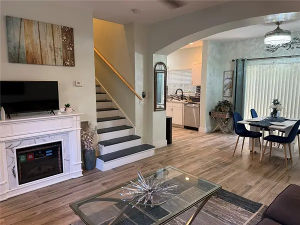 3304 LISA LN #102, Naples, FL 34109