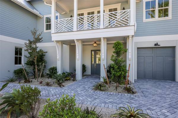 215 SYCAMORE AVE, Anna Maria, FL 34216