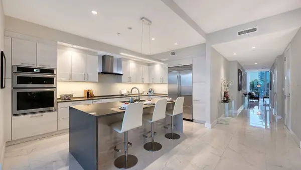 1155 N GULFSTREAM AVE #401, Sarasota, FL 34236