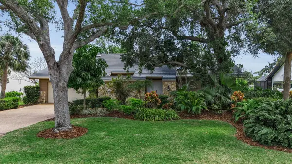 1732 PINE HARRIER CIR, Sarasota, FL 34231