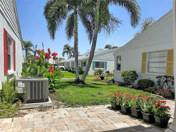 4523 W INDEPENDENCE DR W, Bradenton, FL 34210