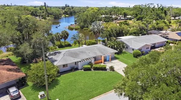 2940 BOUGAINVILLEA ST, Sarasota, FL 34239