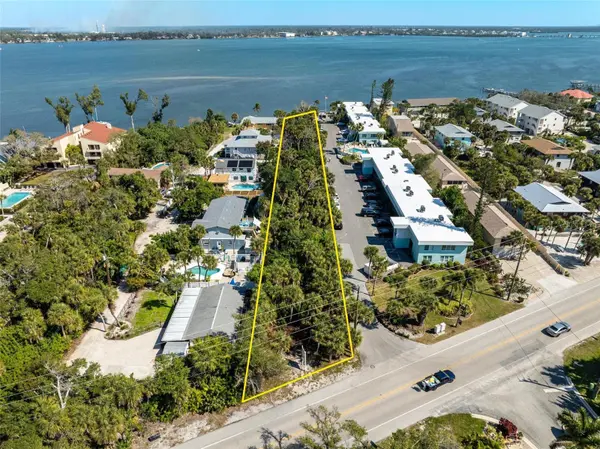 5065 N BEACH RD, Englewood, FL 34223