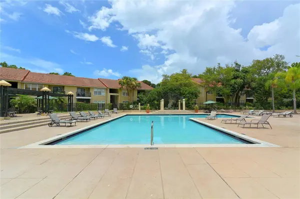 4049 CROCKERS LAKE BLVD #25, Sarasota, FL 34238