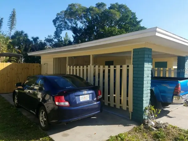 2165 SUNNYSIDE LN, Sarasota, FL 34239