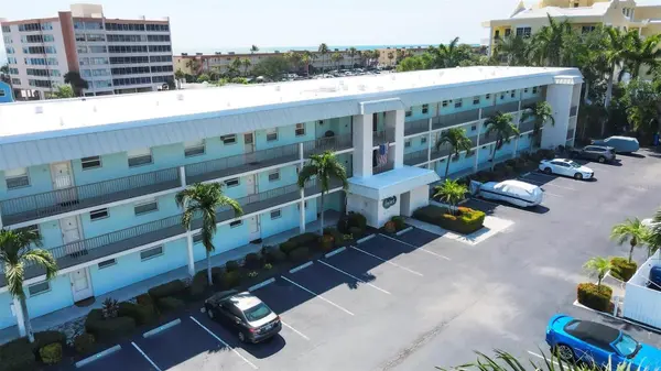 9200 MIDNIGHT PASS RD #24, Sarasota, FL 34242