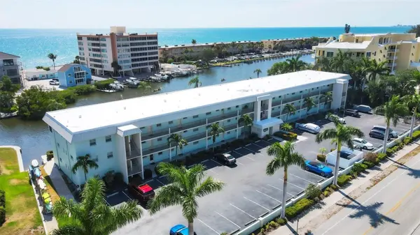 9200 MIDNIGHT PASS RD #24, Sarasota, FL 34242