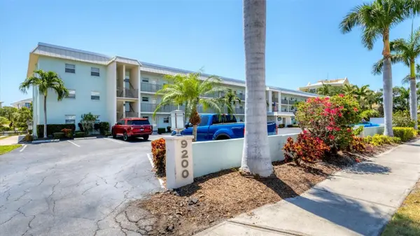 9200 MIDNIGHT PASS RD #24, Sarasota, FL 34242