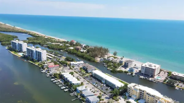 9200 MIDNIGHT PASS RD #24, Sarasota, FL 34242