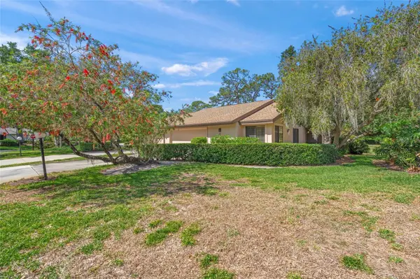 4688 OAK HOLLOW DR #25, Sarasota, FL 34241