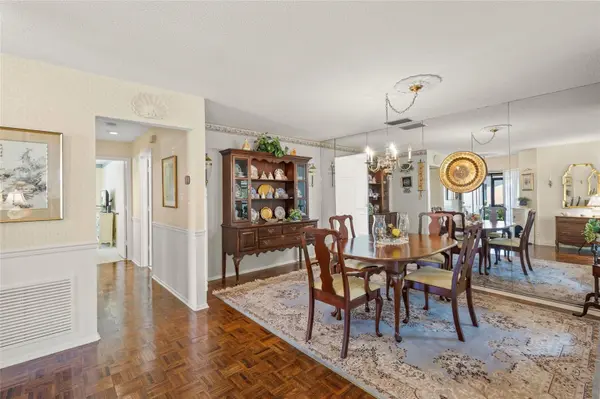 4688 OAK HOLLOW DR #25, Sarasota, FL 34241