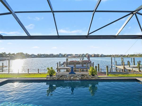 1018 OVERLOOK CT, Bradenton, FL 34208