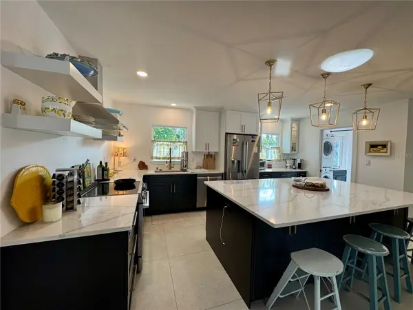 7372 MELALEUCA WAY, Sarasota, FL 34242