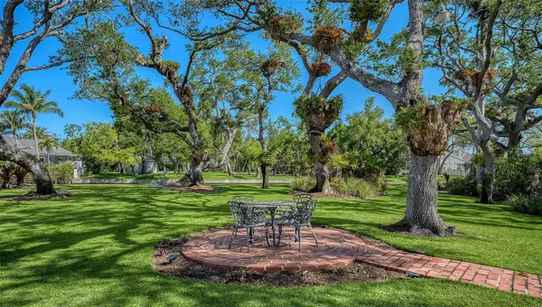 1249 S BASIN LN, Sarasota, FL 34242