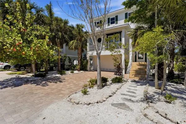 418 PINE AVE, Anna Maria, FL 34216