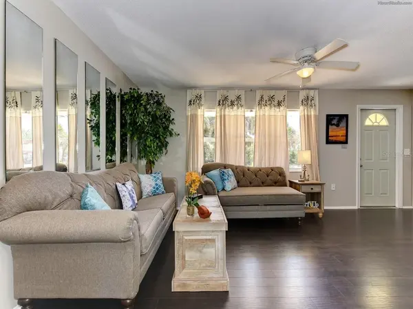 301 AVENIDA MADERA #B, Sarasota, FL 34242