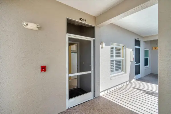 9610 CLUB SOUTH CIR ## 4207, Sarasota, FL 34238