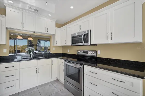 9610 CLUB SOUTH CIR ## 4207, Sarasota, FL 34238