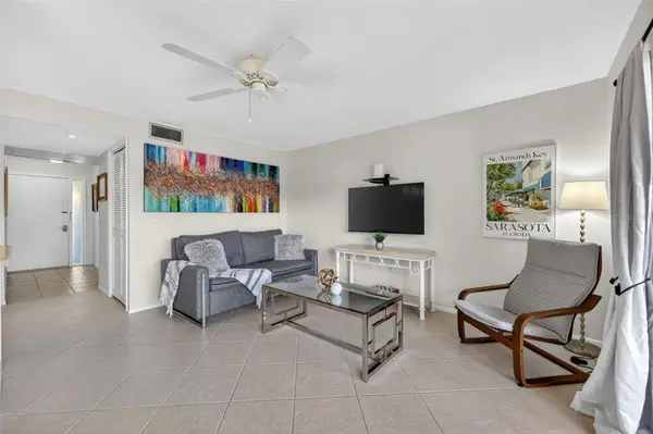 3061 QUAIL HOLW ## 35, Sarasota, FL 34235