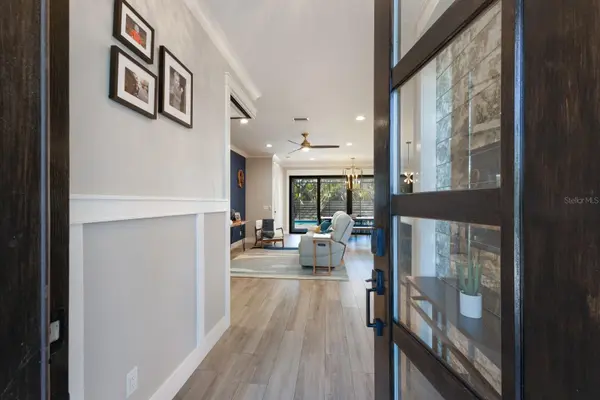 2823 MARSHALL DR, Sarasota, FL 34239