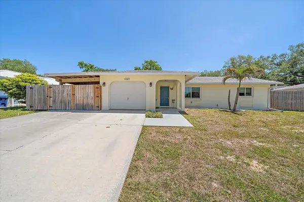 3247 WOODMONT DR, Sarasota, FL 34232