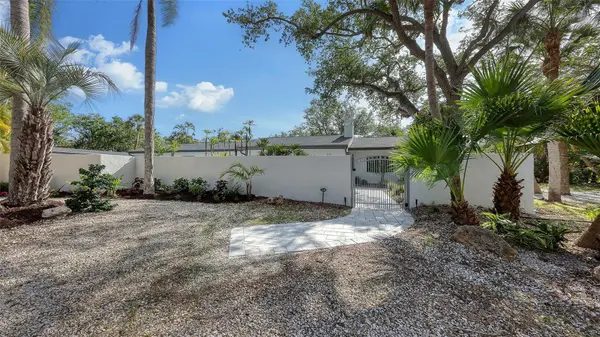 7345 PINE NEEDLE RD, Sarasota, FL 34242