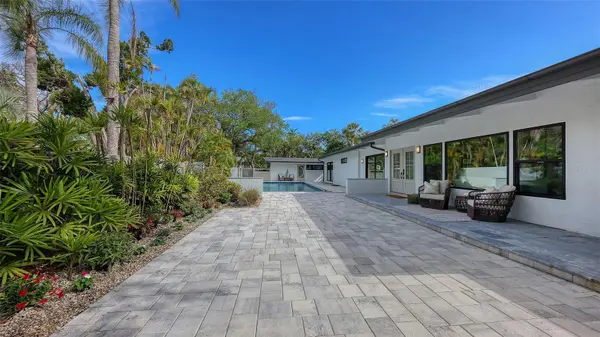 7345 PINE NEEDLE RD, Sarasota, FL 34242