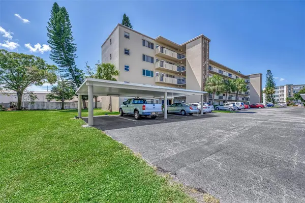 4460 IRONWOOD CIR #102A, Bradenton, FL 34209