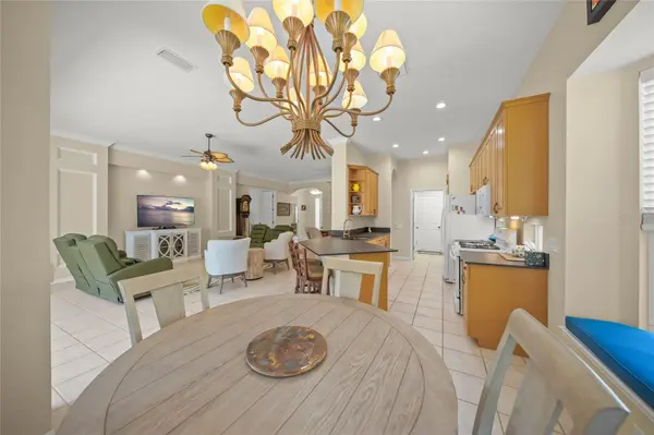 6923 LENNOX PL, University Park, FL 34201