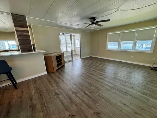 5619 BAYSHORE RD #120, Palmetto, FL 34221