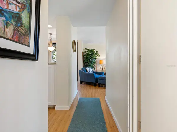 22 SANDY COVE RD #APT 203, Sarasota, FL 34242