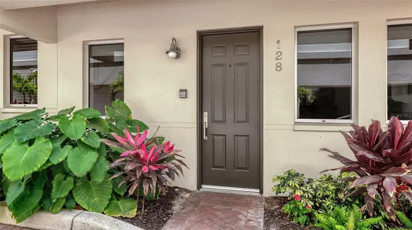 235 COCOANUT AVE #128E, Sarasota, FL 34236
